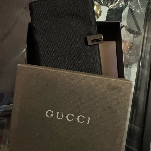 Gucci - Picture 3 of 3